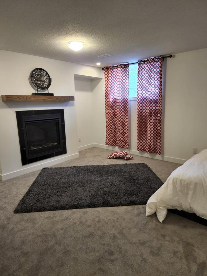 Place You Can Call Home !!! Near Ottawa Airport Exterior photo